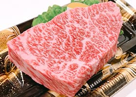 ウデ（肩肉）